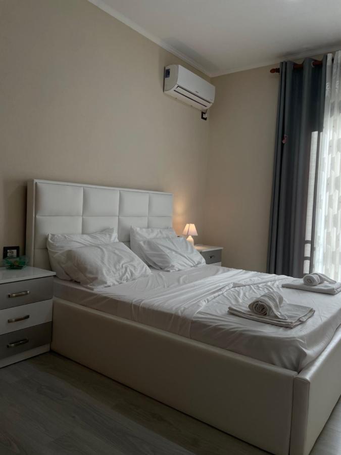 Apartamento Stone City Apartament Gjirokastër Exterior foto